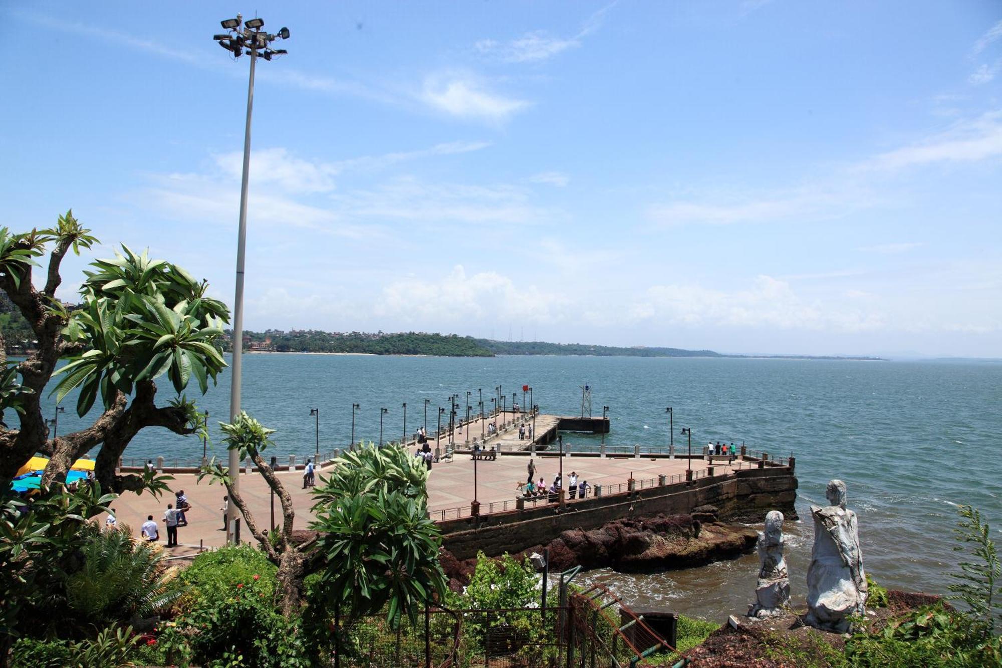 Grandeur Stays Panaji Exteriör bild