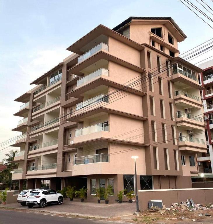Grandeur Stays Panaji Exteriör bild